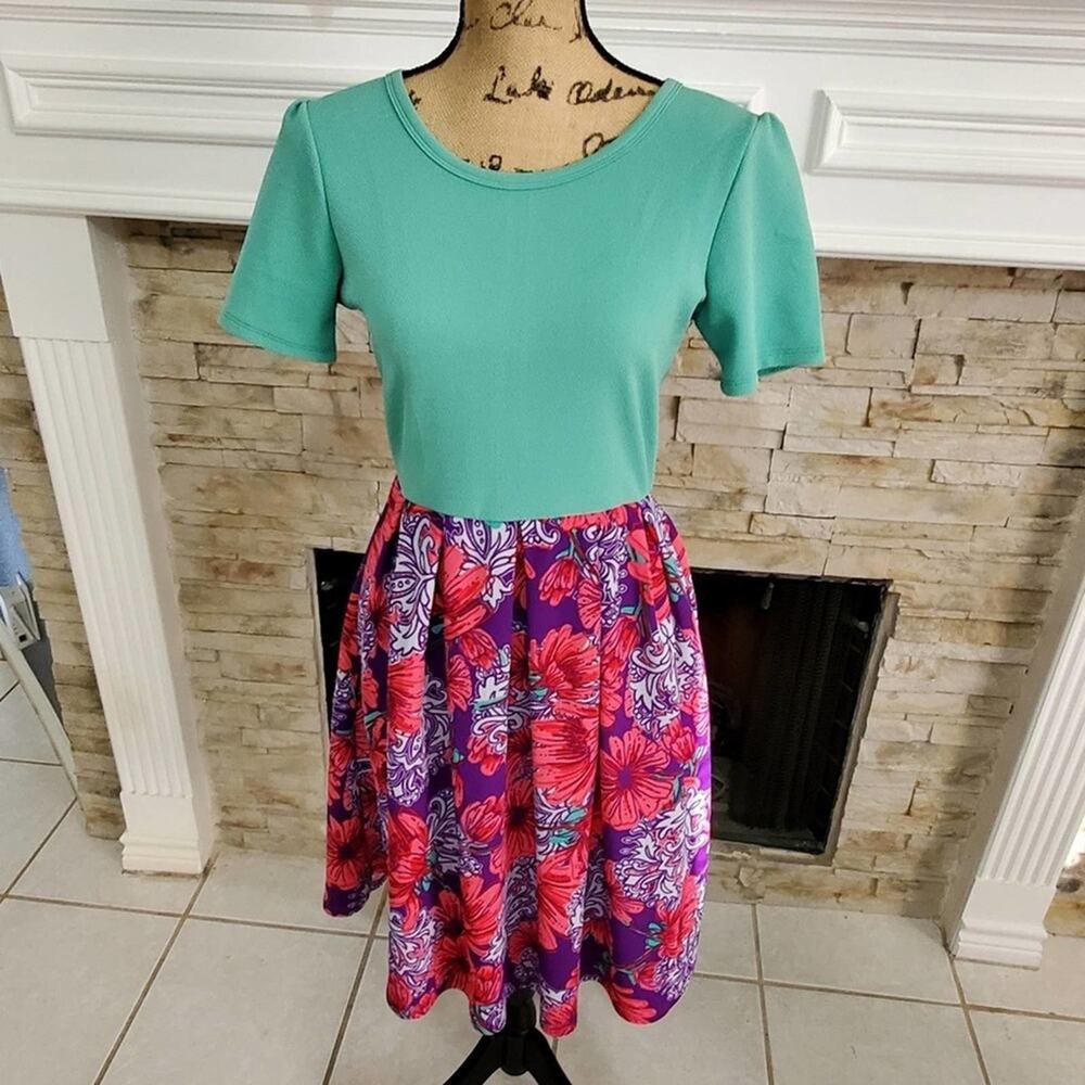 LulaRoe floral Amelia dress size medium